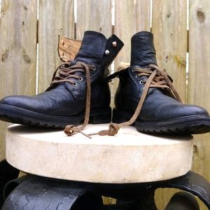 UGG Black Leather Lace-Up Men's Boots